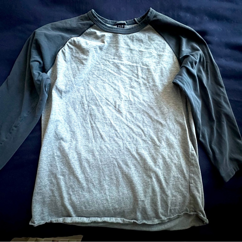 GAP Men's Two-Tone Long Sleeve Tee